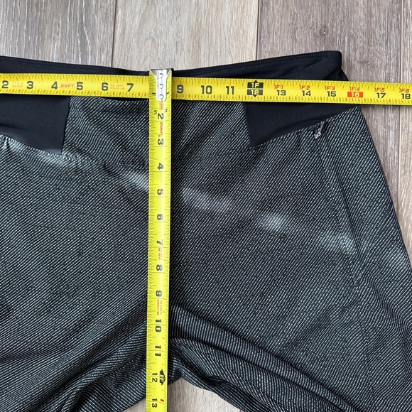🛍️Monserrat zipper pockets Capri Size M super comfy - Picture 3 of 8